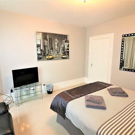 בירקנהד Marley Mansion Apartments - Borough מראה חיצוני תמונה