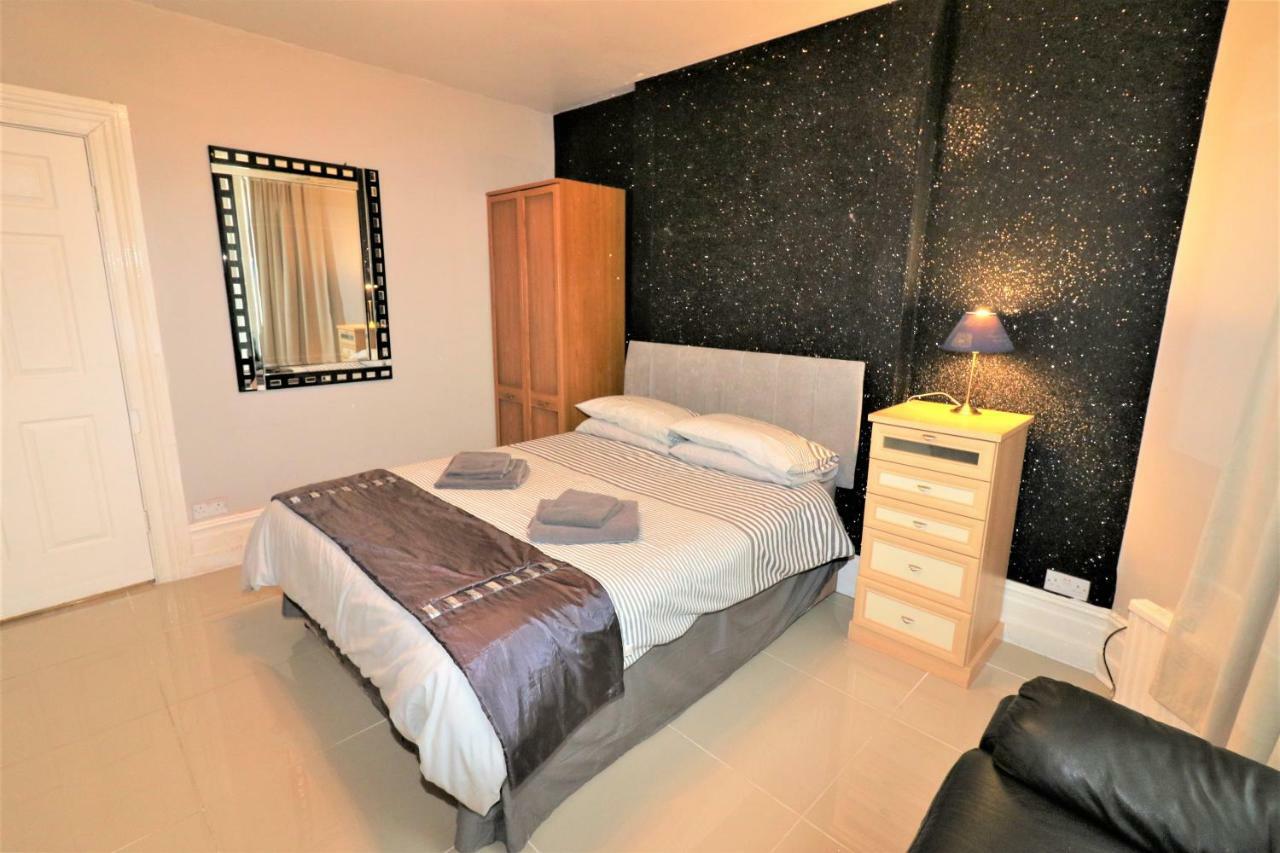 בירקנהד Marley Mansion Apartments - Borough מראה חיצוני תמונה